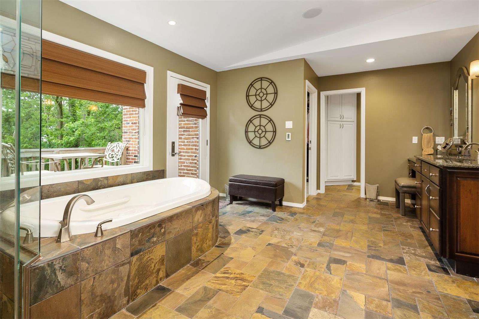 Gouvenor Lane - Residential