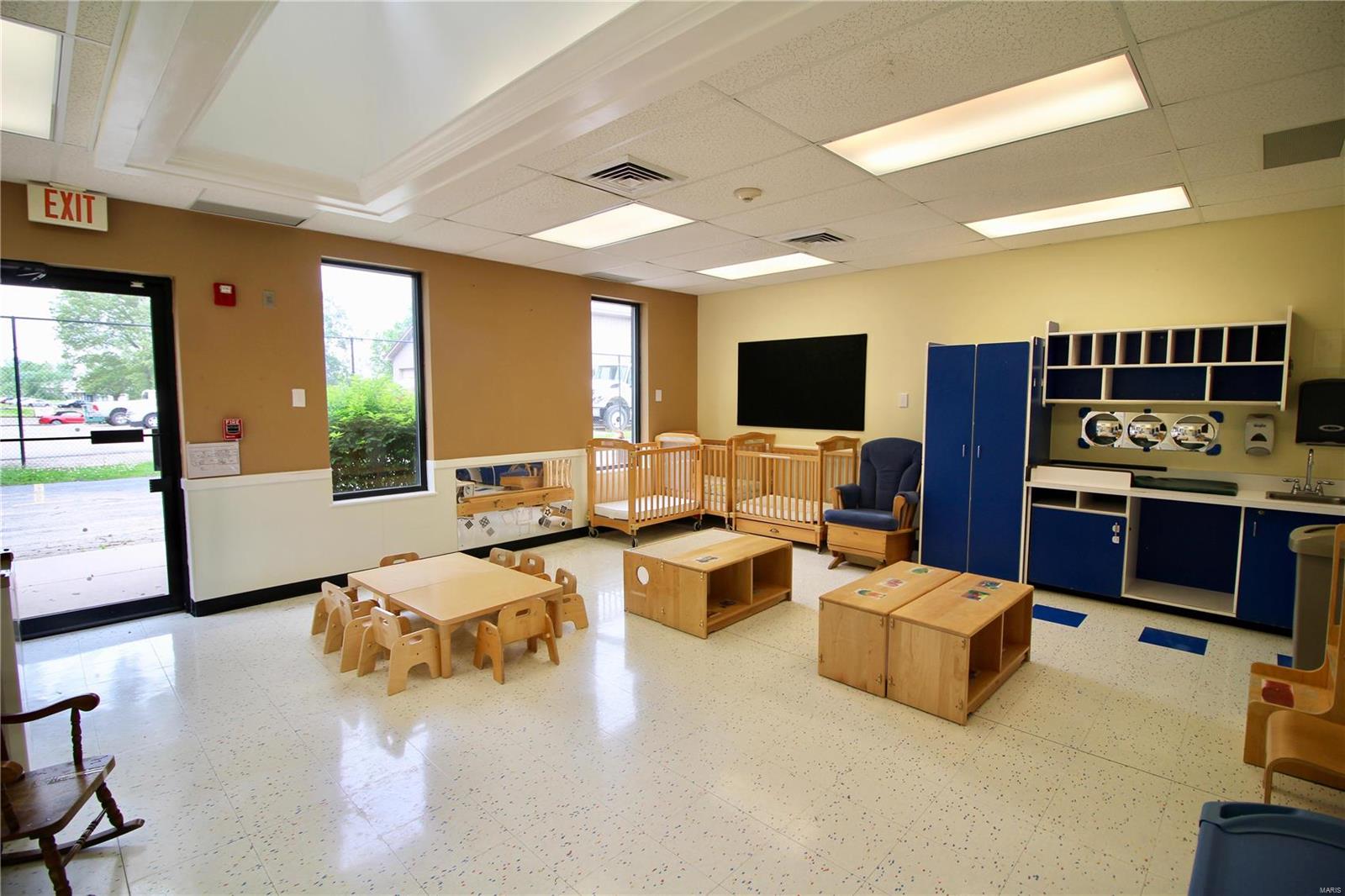 n/a - Commercial Sale