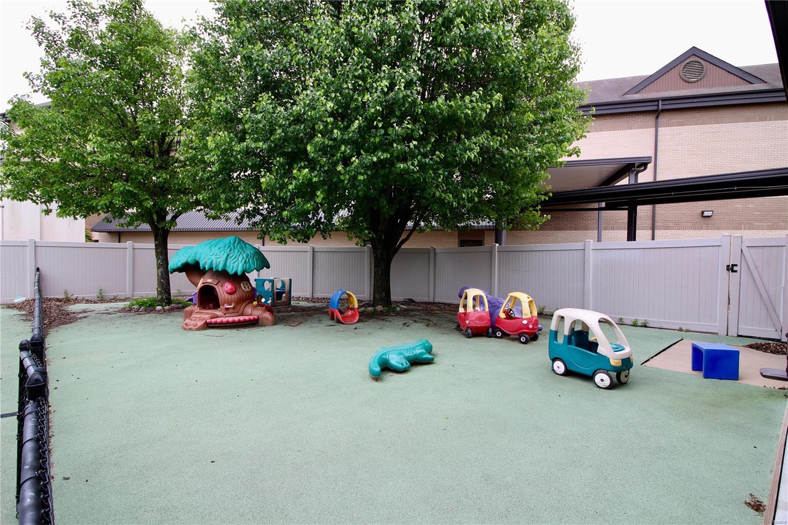 n/a - Commercial Sale