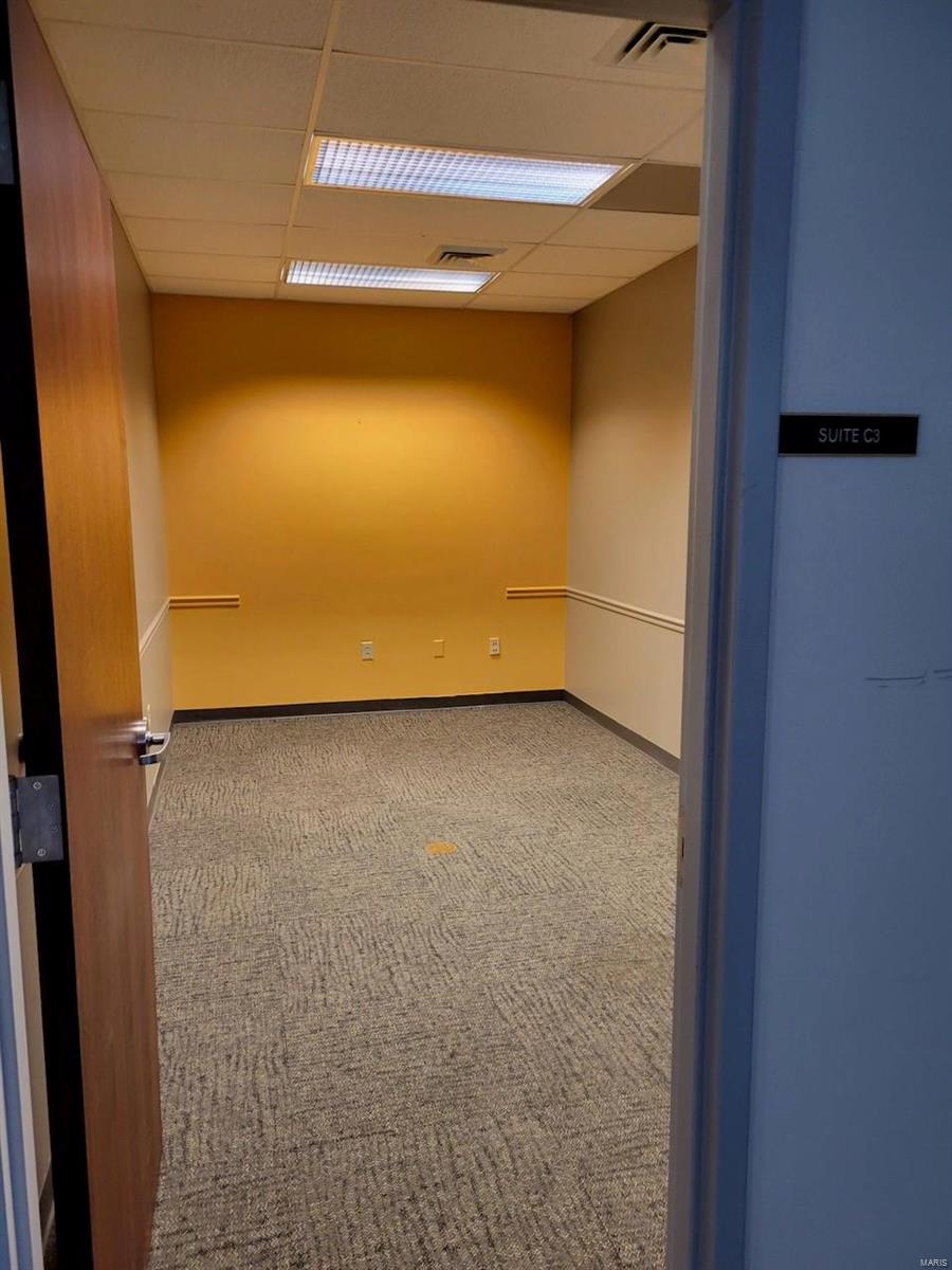 n/a - Commercial Sale