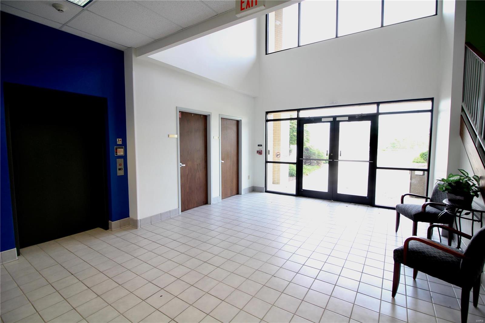 n/a - Commercial Sale