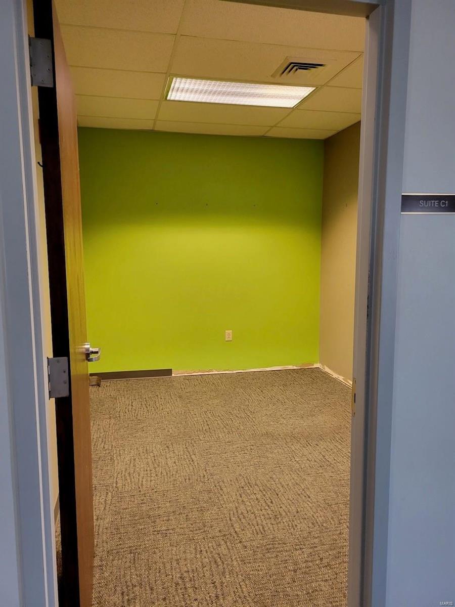 n/a - Commercial Sale