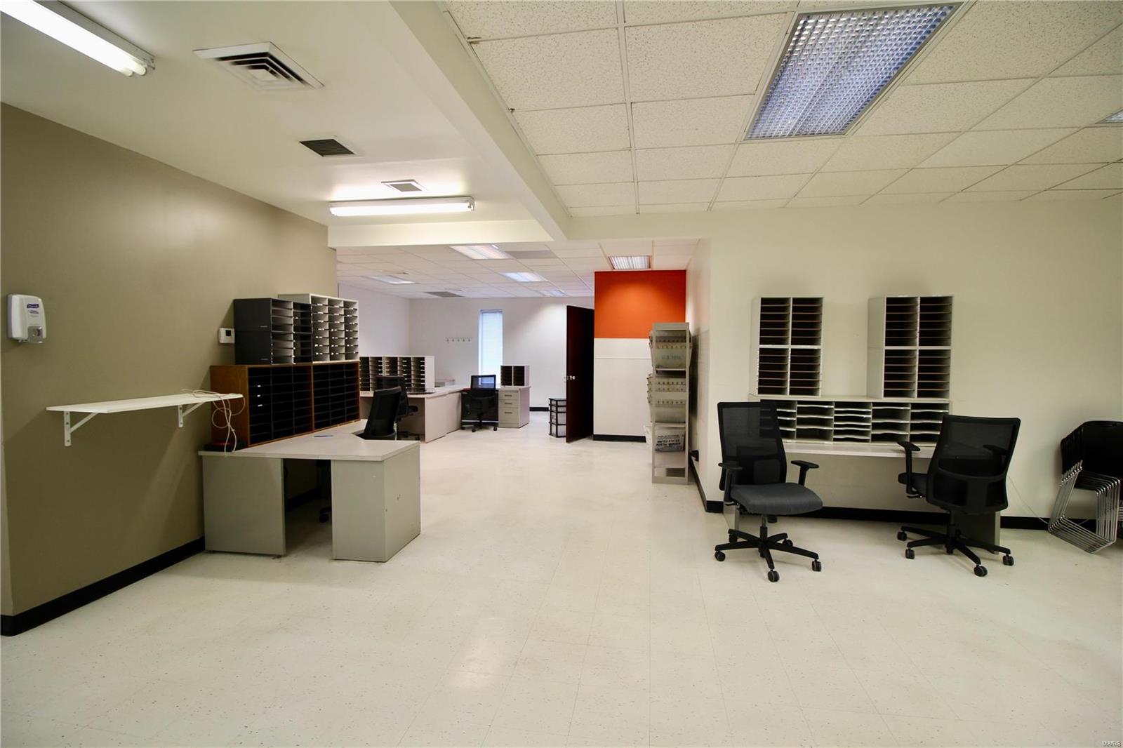 n/a - Commercial Sale