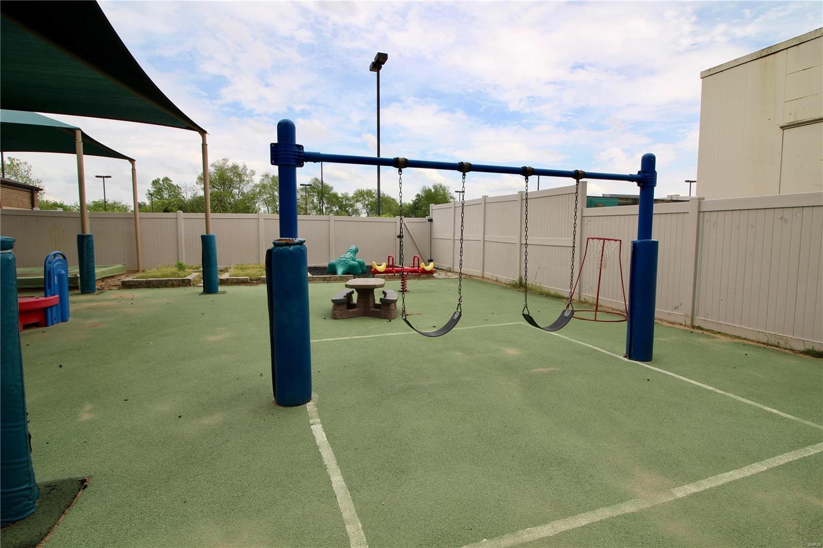 n/a - Commercial Sale