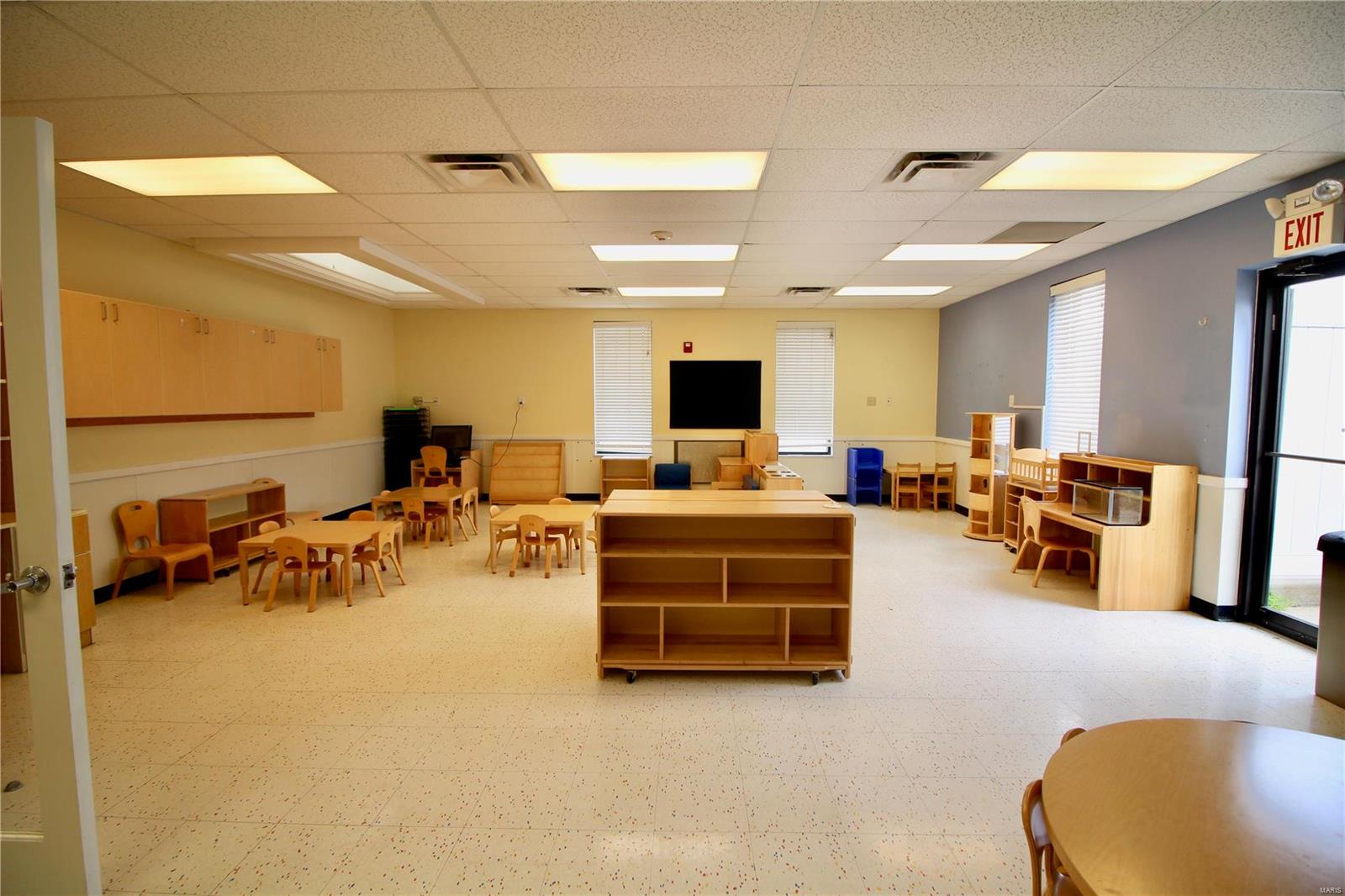 n/a - Commercial Sale