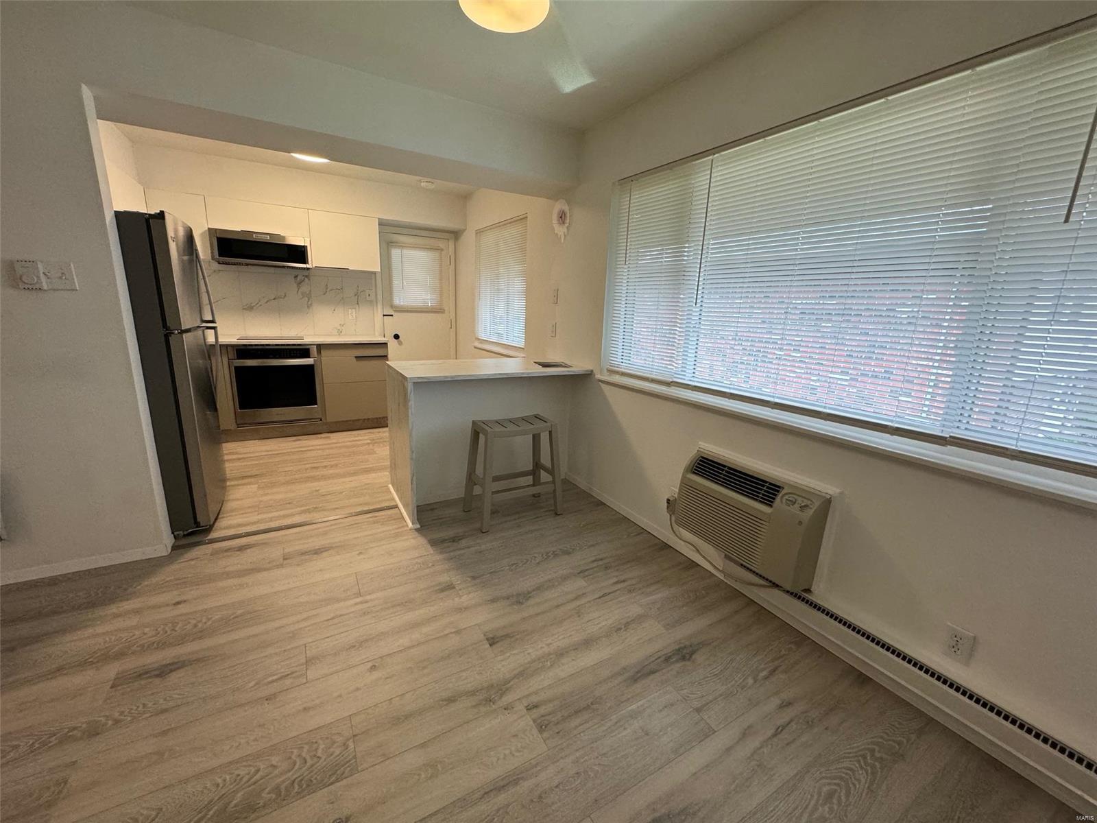 Hazelcrest Condo - Residential