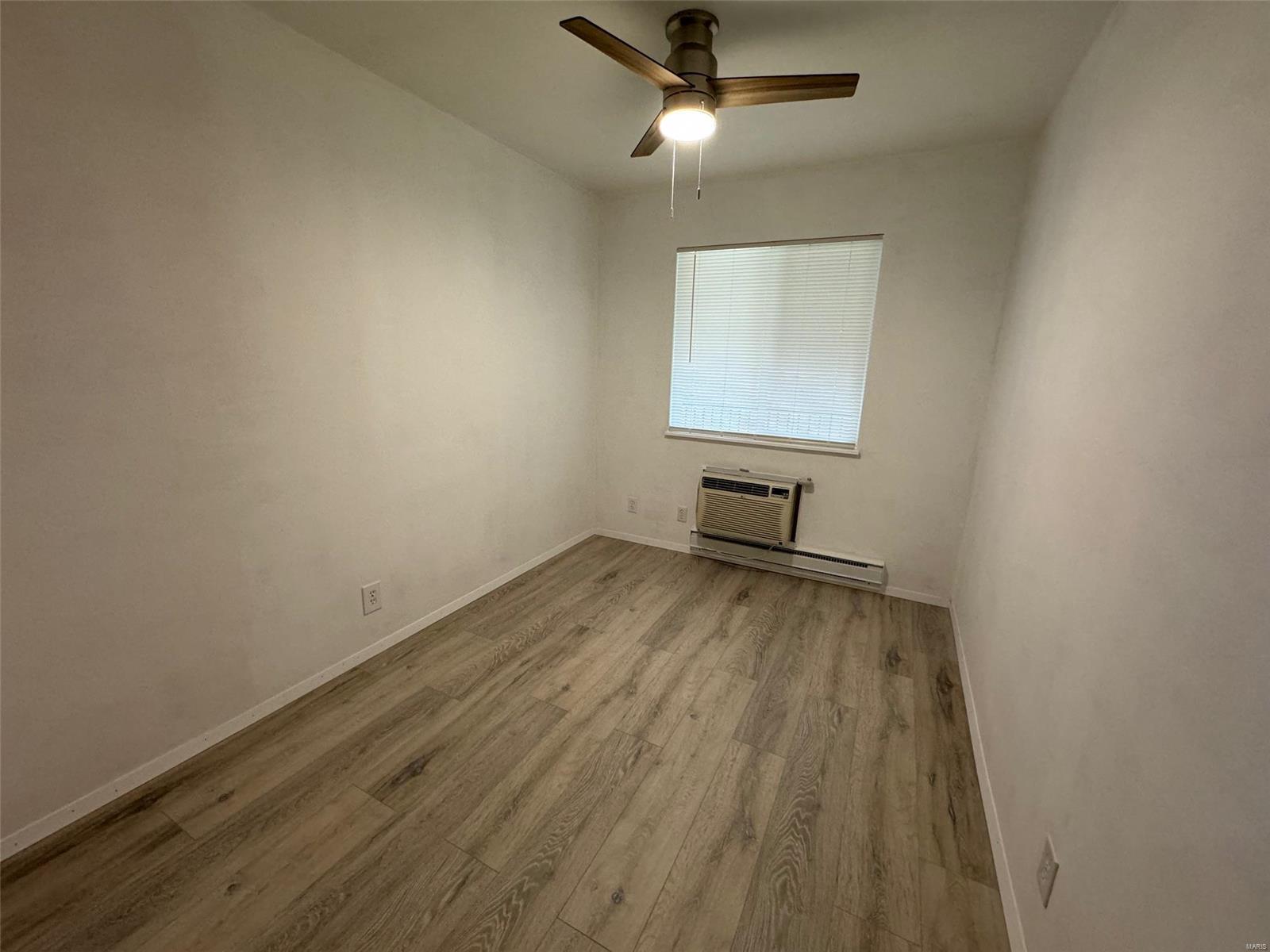 Hazelcrest Condo - Residential