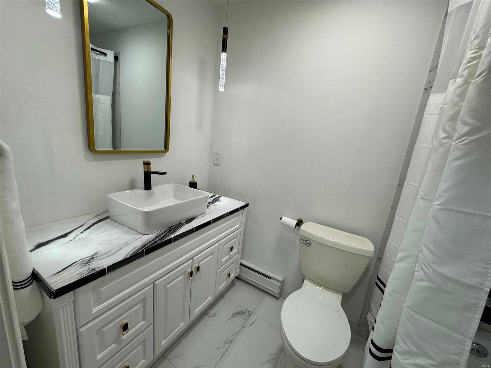 Hazelcrest Condo - Residential