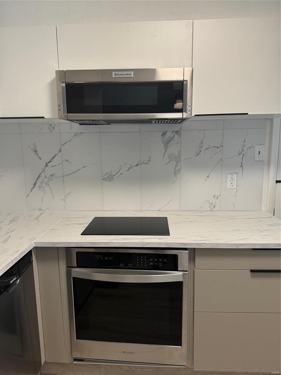 Hazelcrest Condo - Residential