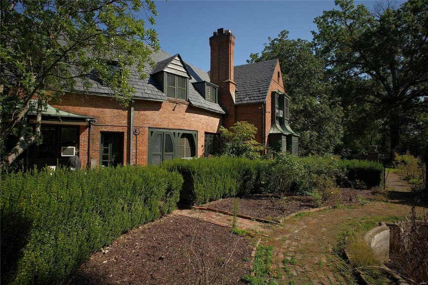 A private Estate with one of the largest lots (3.66 acres) in New St Louis Country Club subdivision and Ladue  This is a combination of two lots adjoined ***Tax records states 6 bedrooms, 5.5 baths along with a 4 car garage/carriage house. This property does have sewer, gas and electric***  This home needs a full rehab or can be a tear down lot. Gutters are being removed but are shown in the pictures. Listing agent has not been in the home.  This home is a diamond in the rough with a spectacular lot and New St Louis Country Club Subdivision.