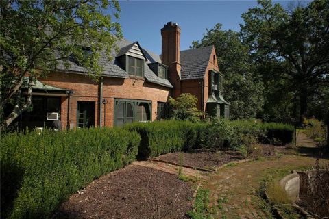 Photo of 7 Sunningdale Drive, St Louis, MO 63124 (MLS # 24065423)