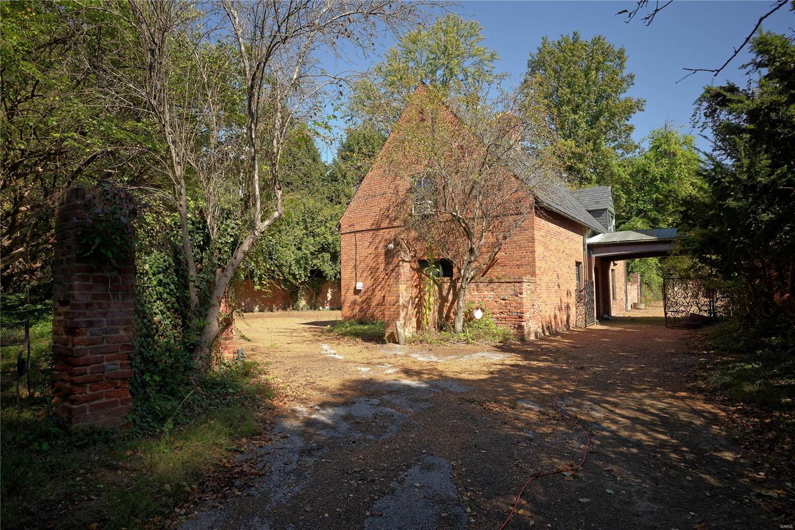 New St Louis Country Club - Residential