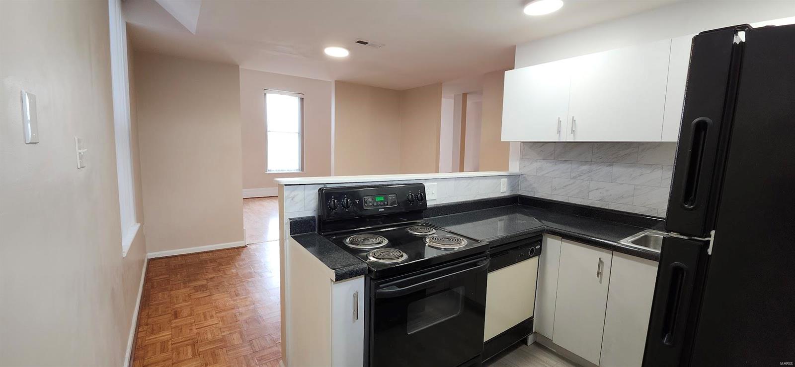 St Louis, Missouri 63104, United States, 2 Bedrooms Bedrooms, ,1 BathroomBathrooms,Residential,Active,82630