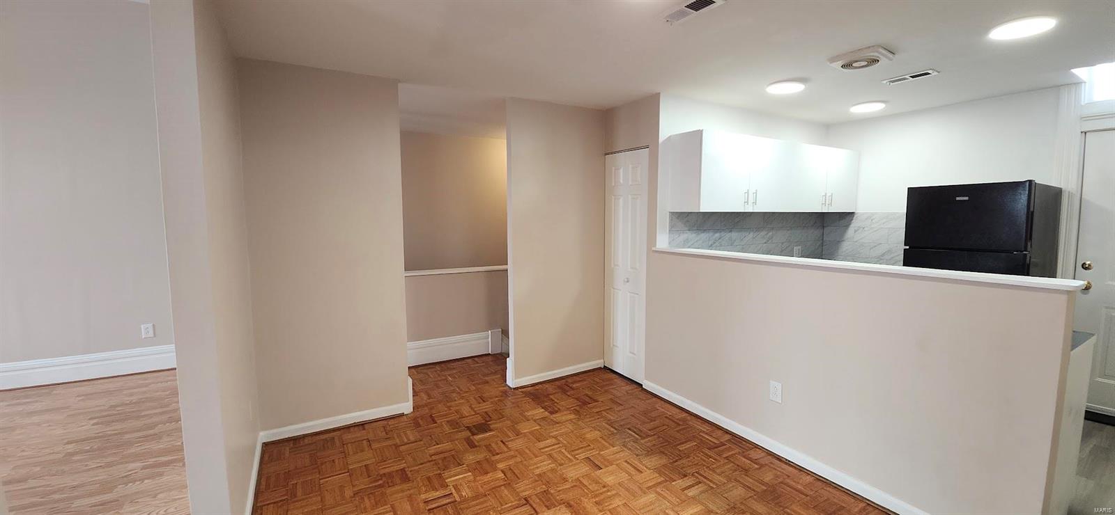 St Louis, Missouri 63104, United States, 2 Bedrooms Bedrooms, ,1 BathroomBathrooms,Residential,Active,82630