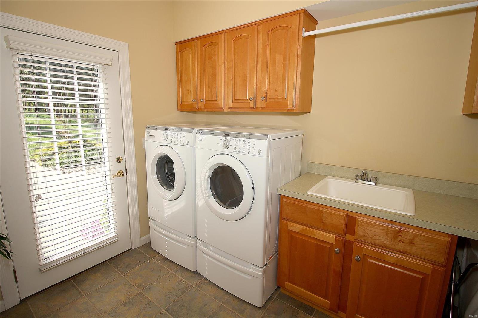 Anton Place - Residential