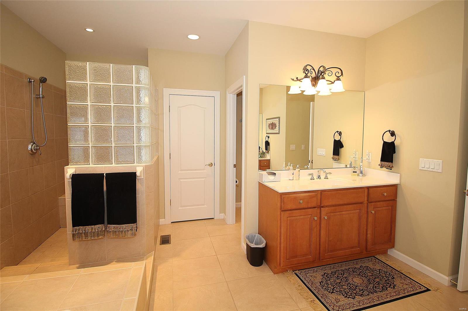 Anton Place - Residential