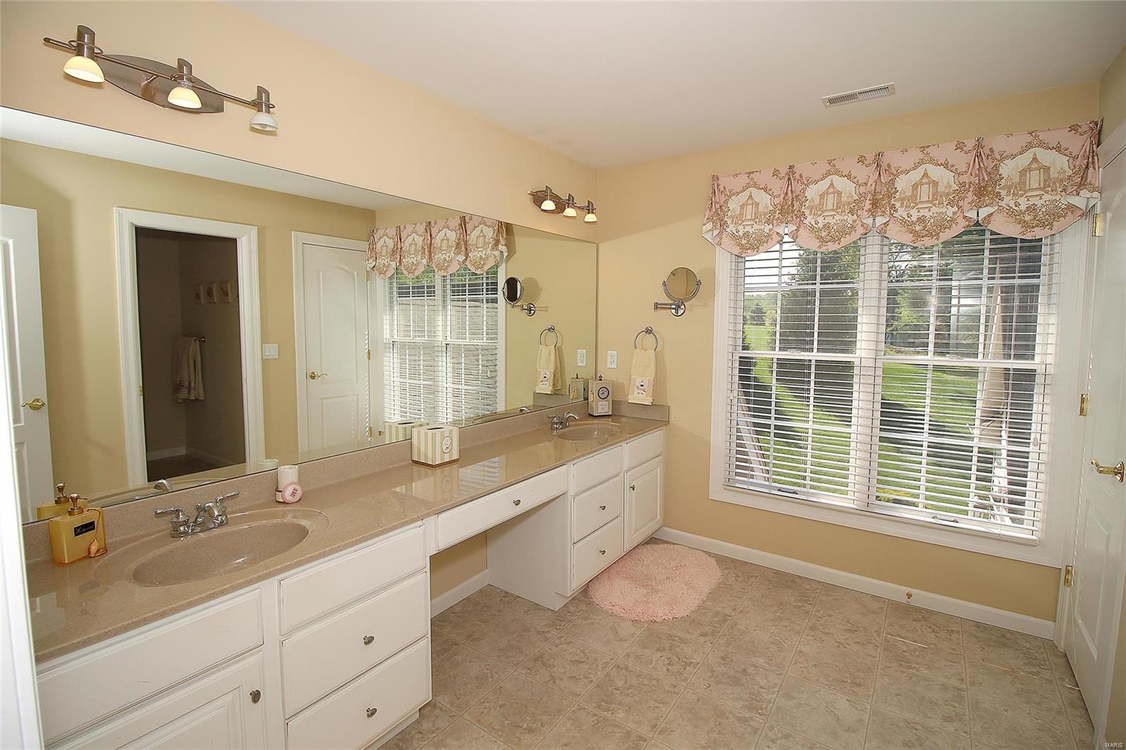 Anton Place - Residential