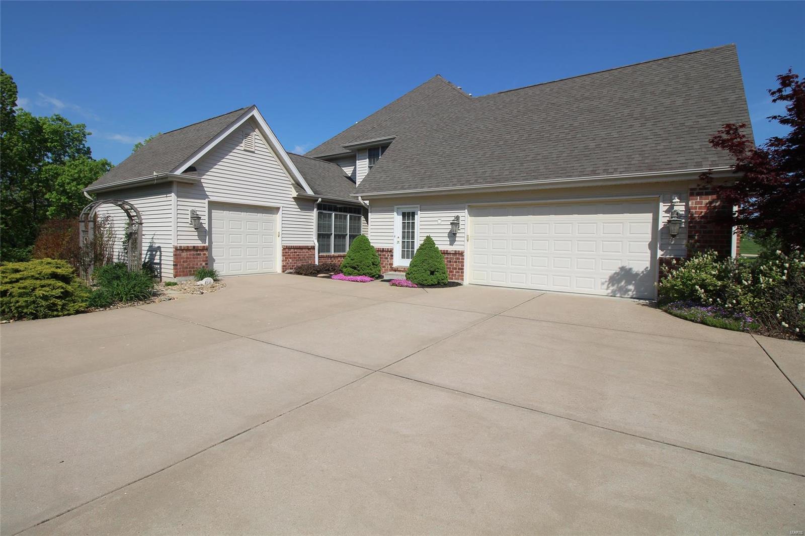 Anton Place - Residential