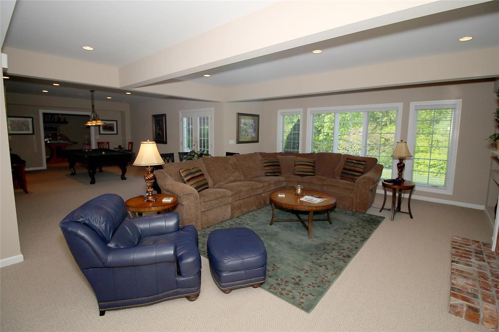 Anton Place - Residential