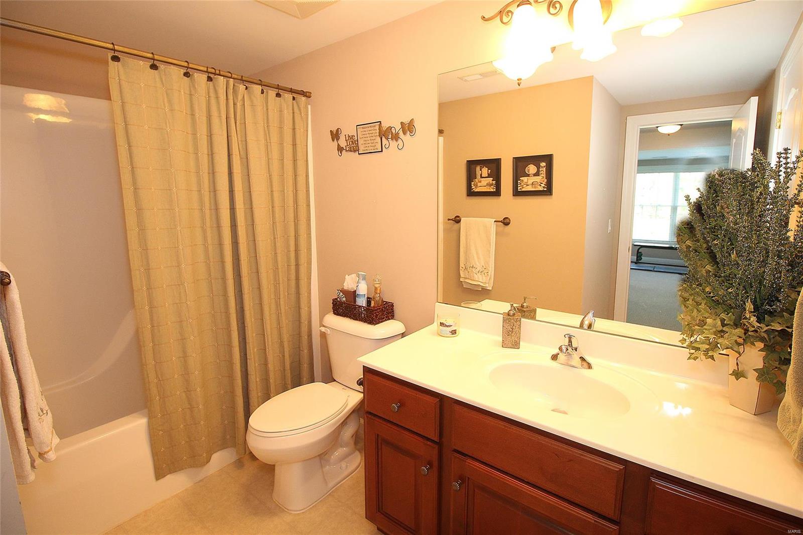 Anton Place - Residential