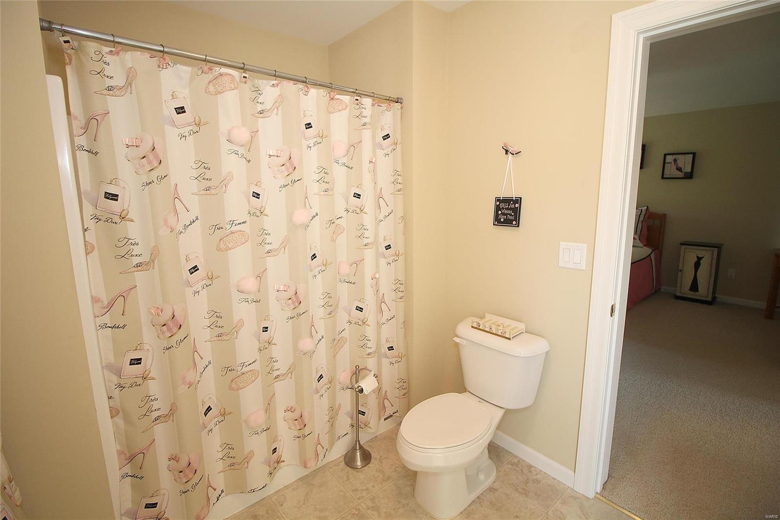 Anton Place - Residential