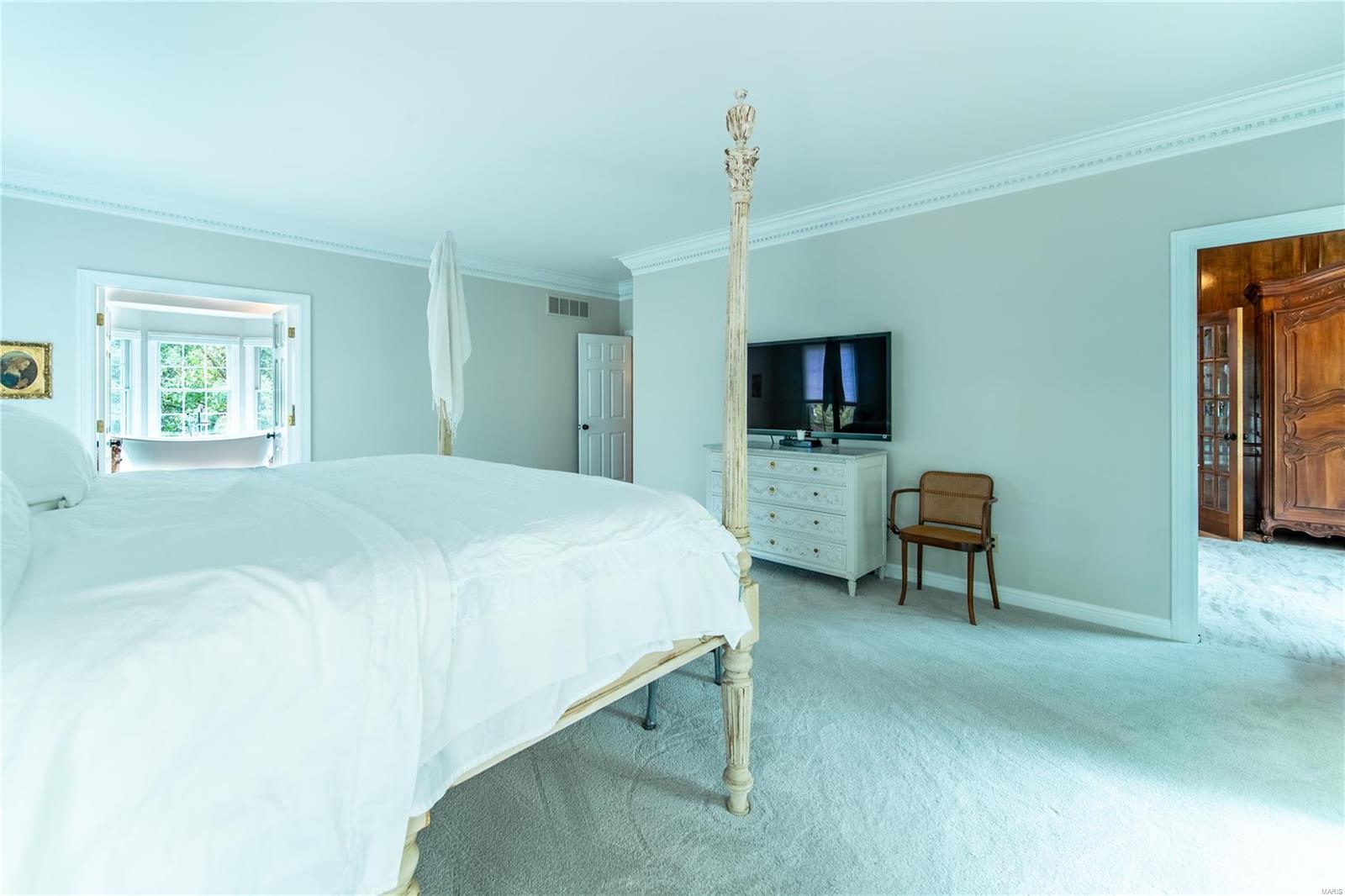 kingspointe 1 - Residential