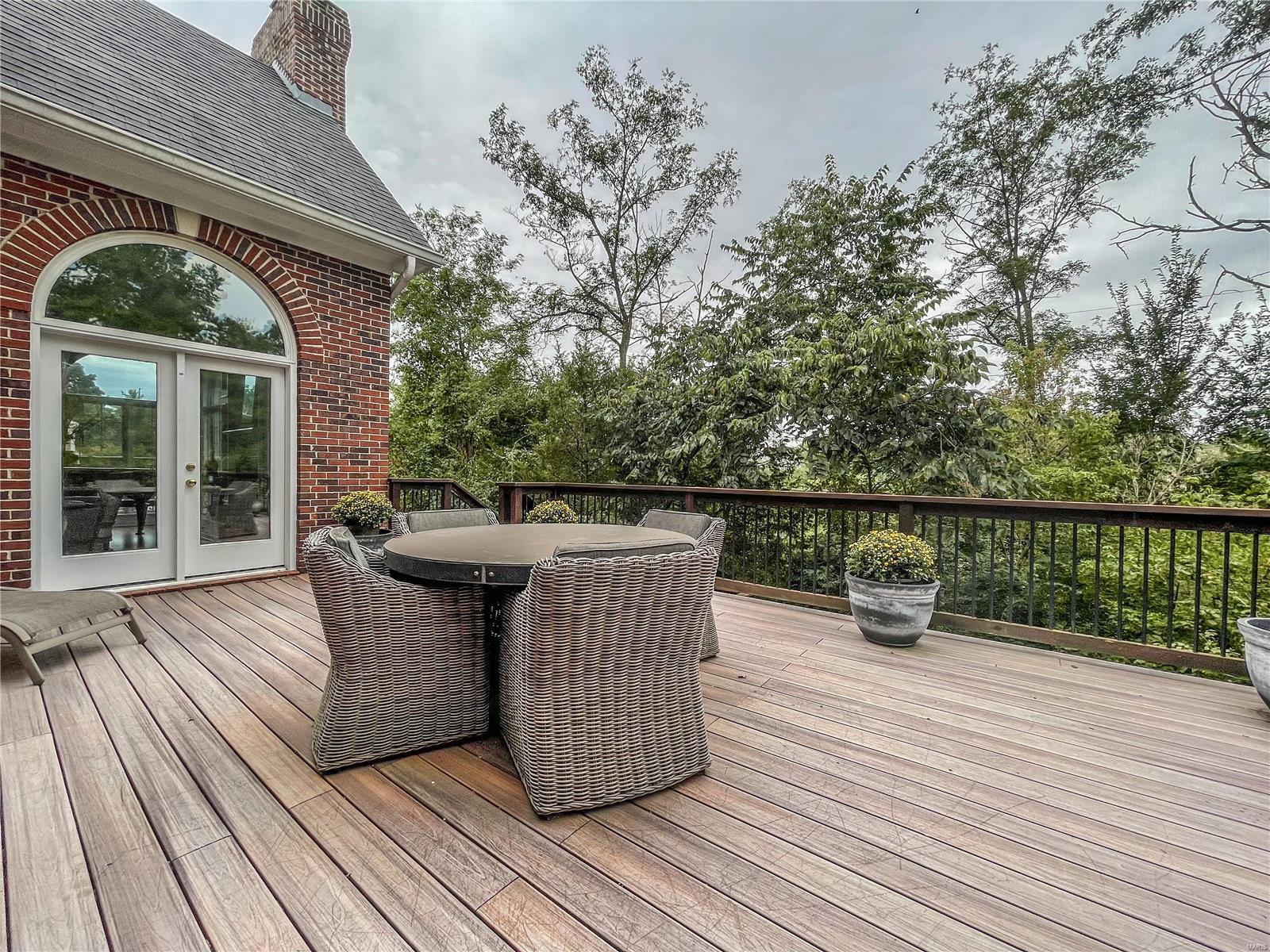 kingspointe 1 - Residential