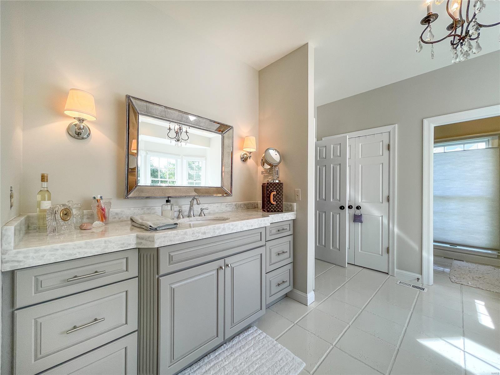 kingspointe 1 - Residential