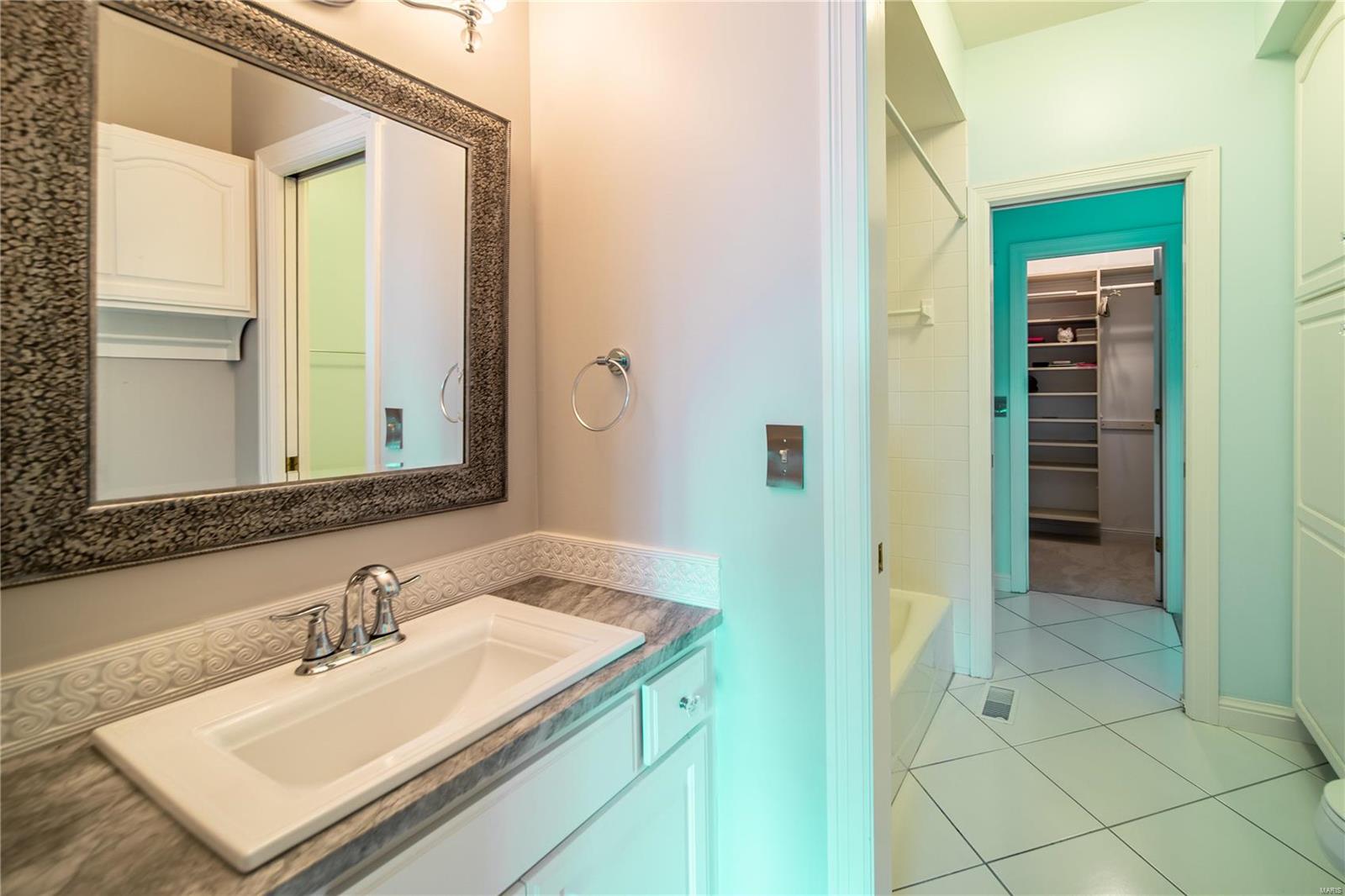 kingspointe 1 - Residential