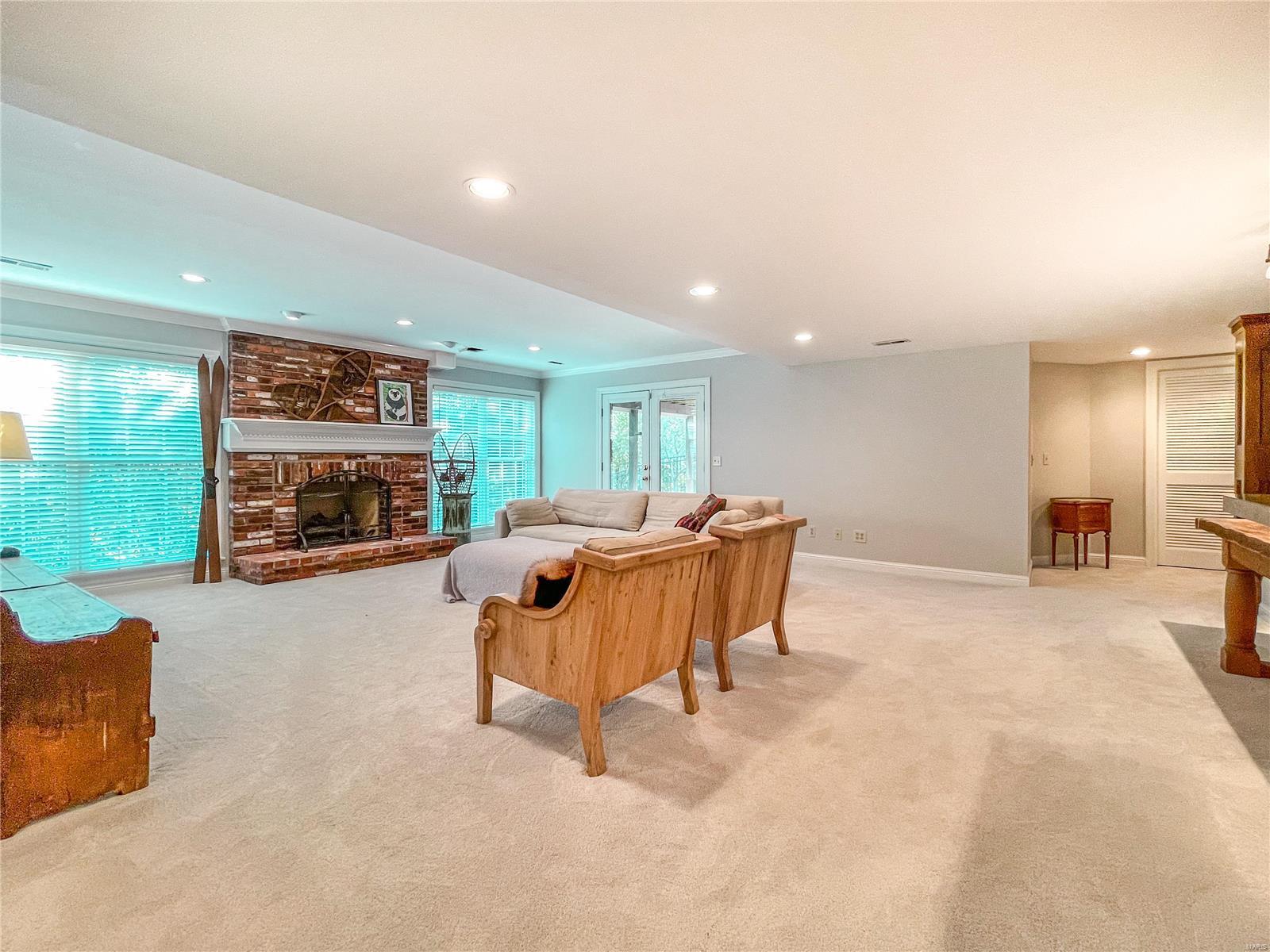 kingspointe 1 - Residential