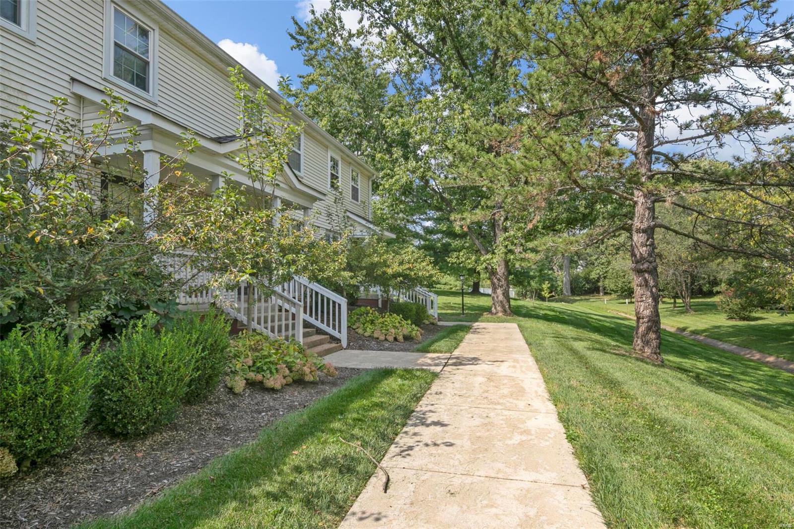 Brentwood Forest Condo Ph Four - Residential