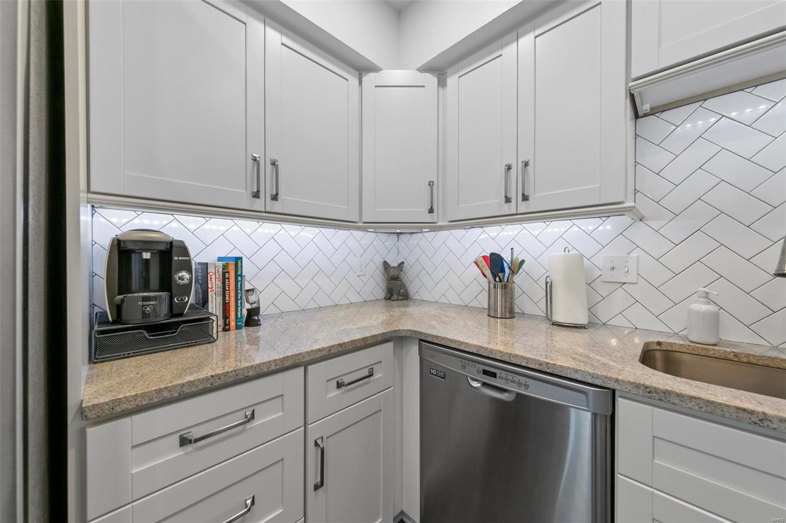 Brentwood Forest Condo Ph Four - Residential