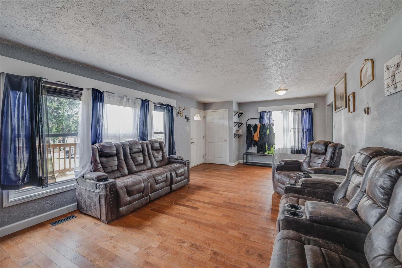 BOGYTOWN - Residential