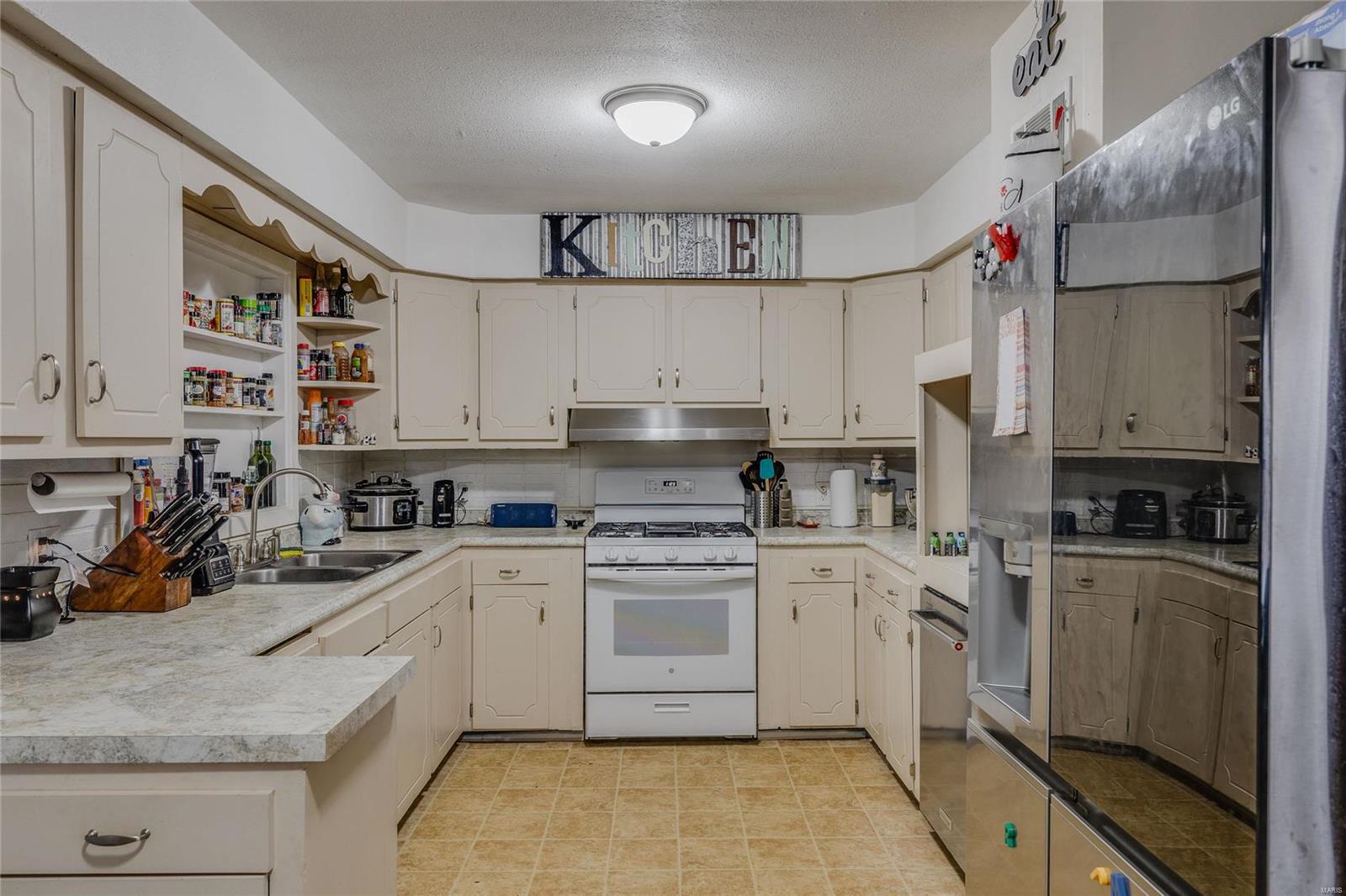 BOGYTOWN - Residential