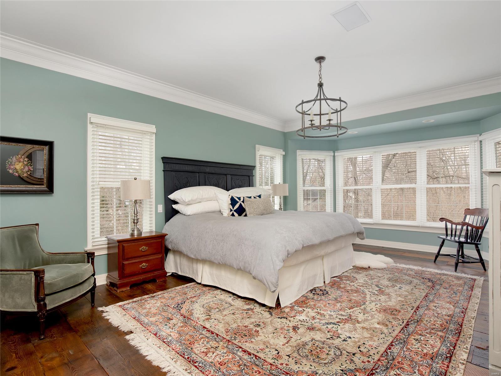 Huntleigh Manor - Residential