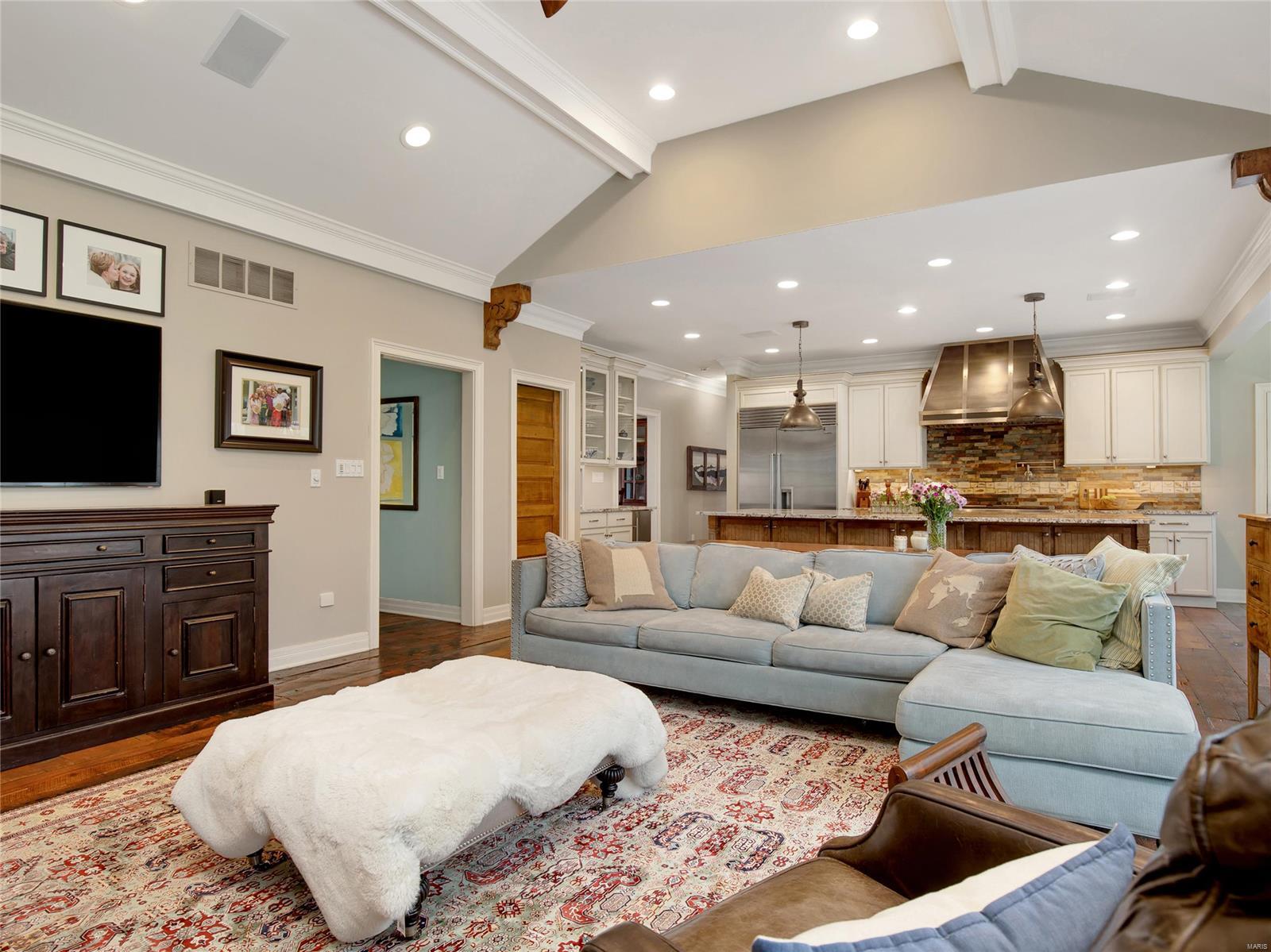 Huntleigh Manor - Residential