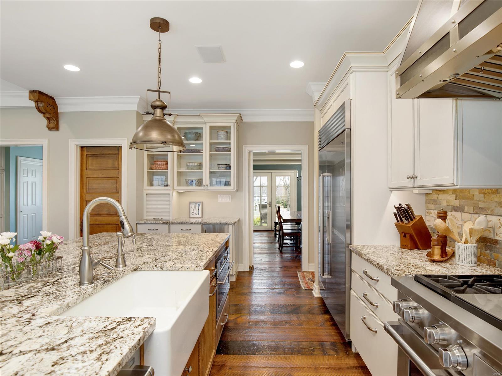 Huntleigh Manor - Residential