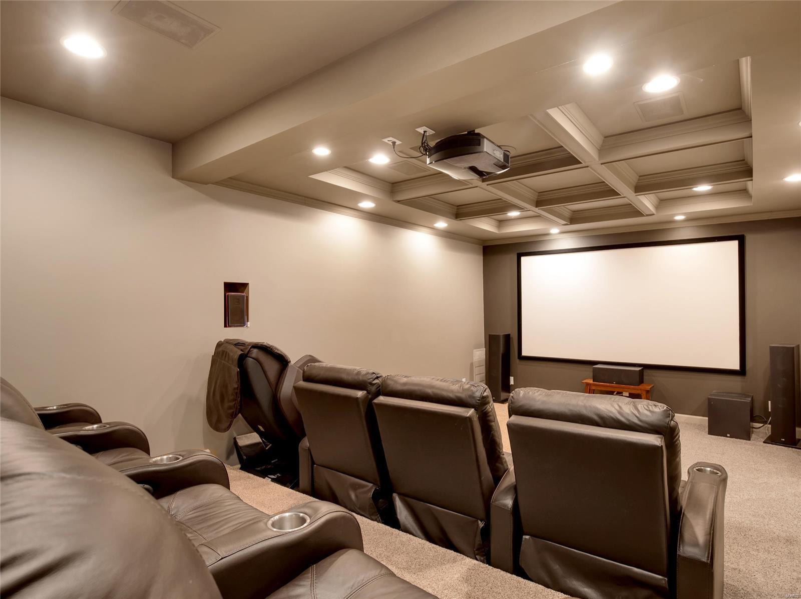 Huntleigh Manor - Residential