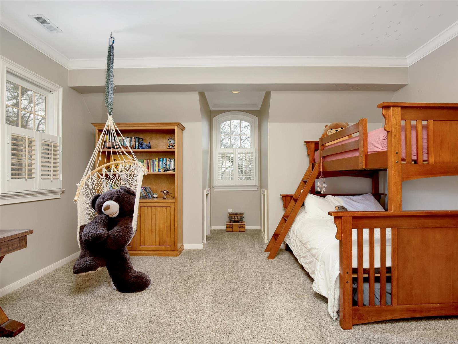 Huntleigh Manor - Residential