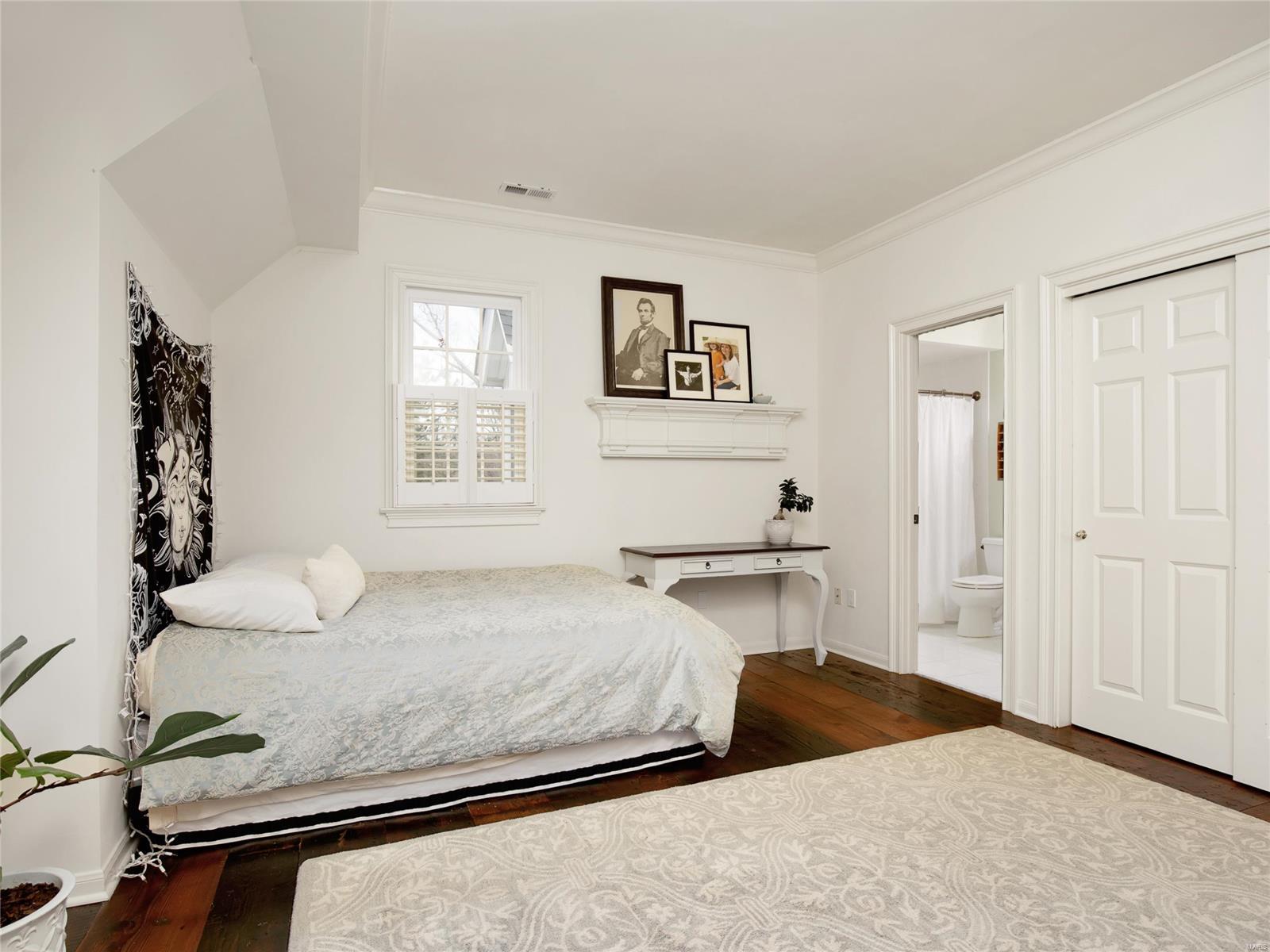 Huntleigh Manor - Residential