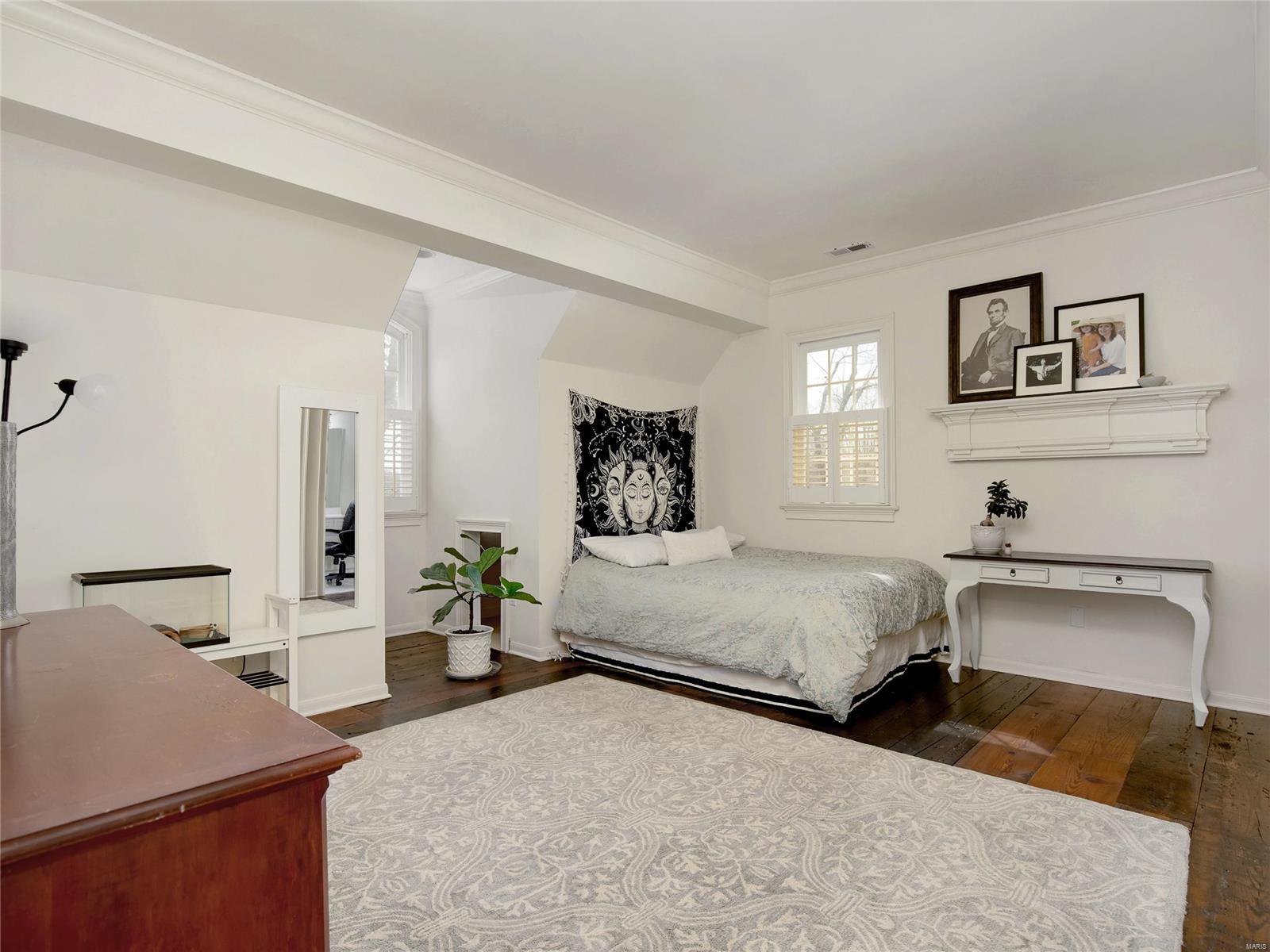 Huntleigh Manor - Residential