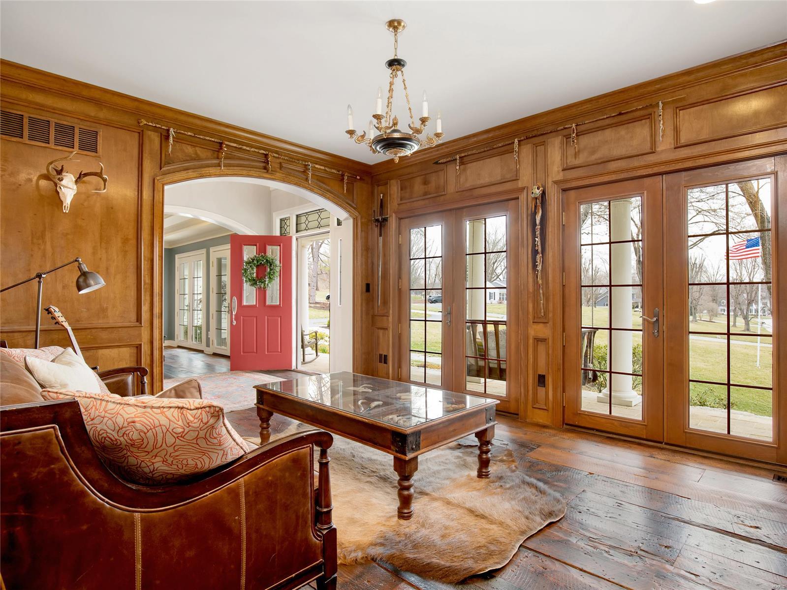 Huntleigh Manor - Residential