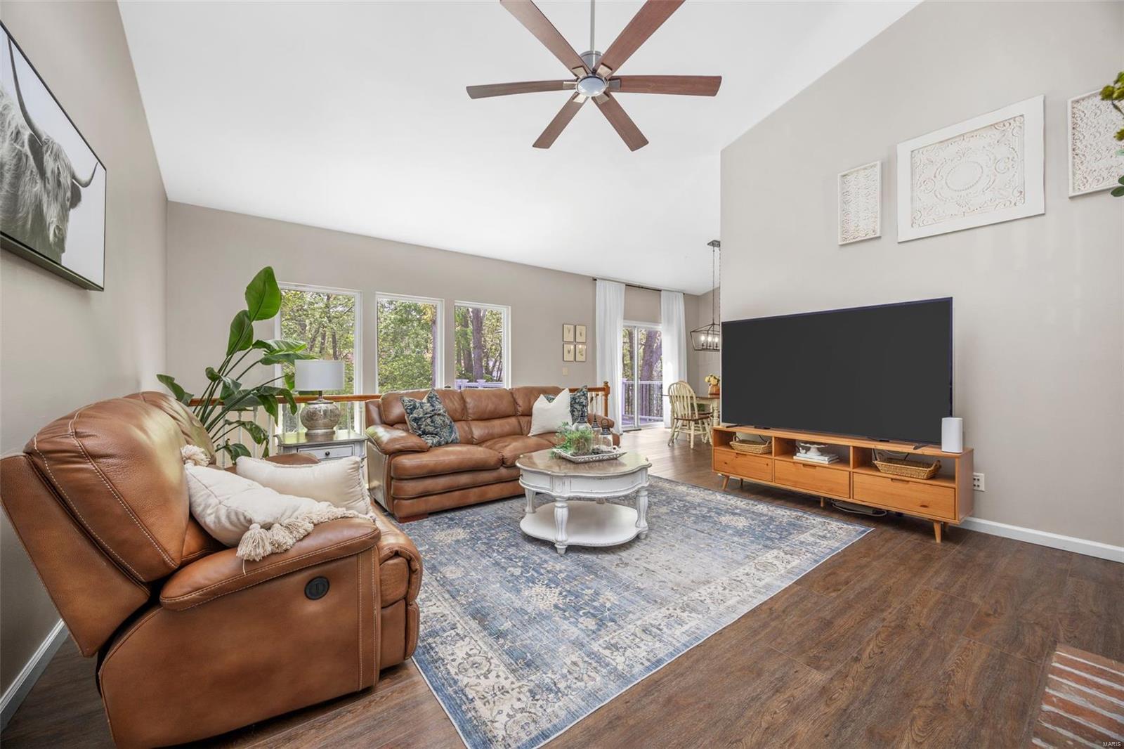 Lake St Louis, Missouri 63367, United States, 5 Bedrooms Bedrooms, ,3 BathroomsBathrooms,Residential,Pending,112455