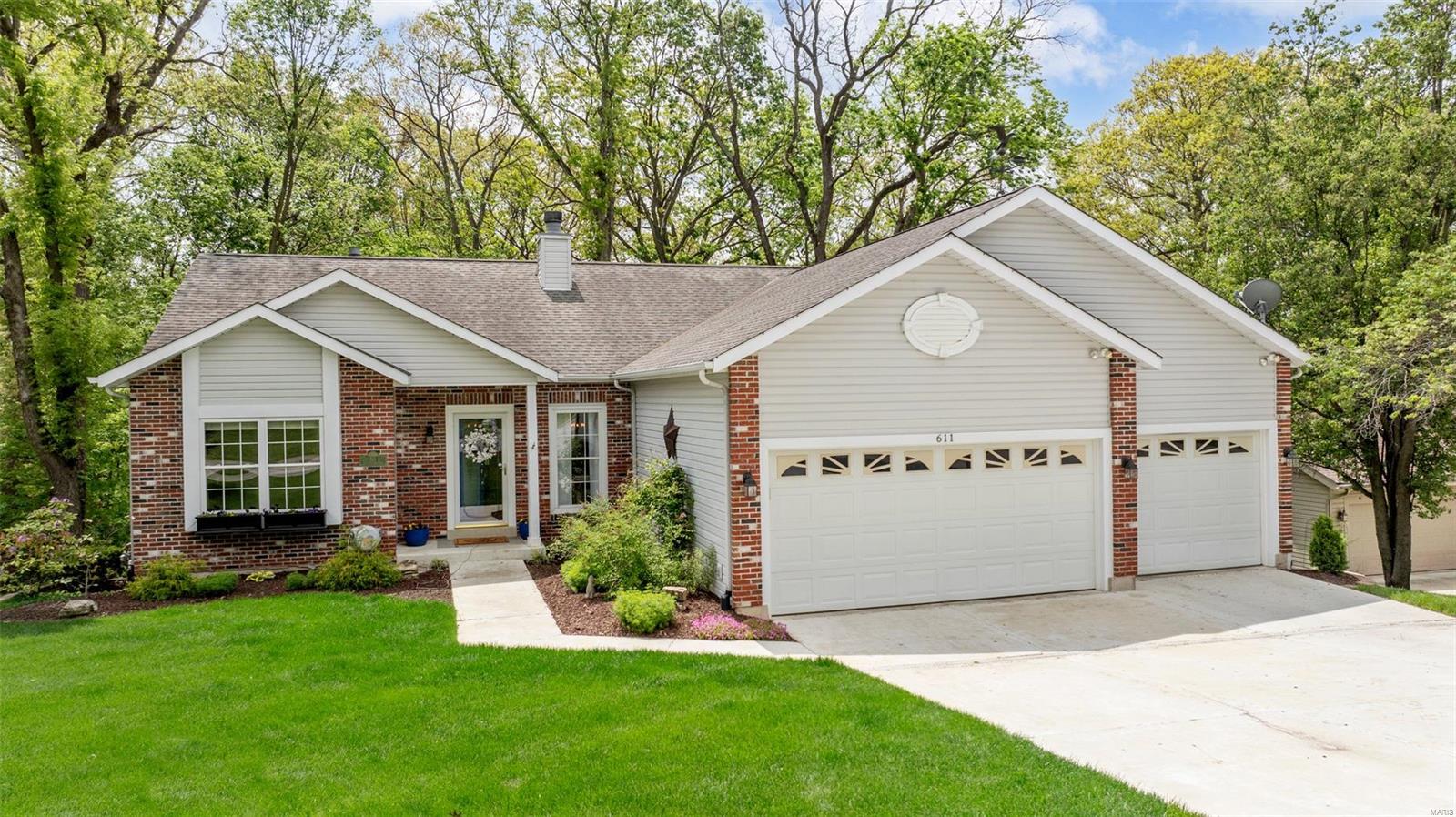 Lake St Louis, Missouri 63367, United States, 5 Bedrooms Bedrooms, ,3 BathroomsBathrooms,Residential,Pending,112455