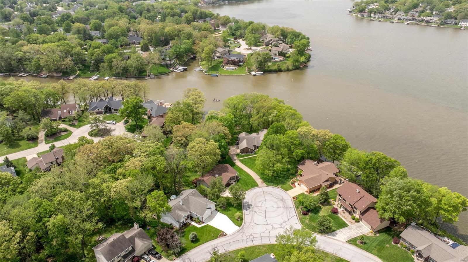 Lake St Louis, Missouri 63367, United States, 5 Bedrooms Bedrooms, ,3 BathroomsBathrooms,Residential,Pending,112455