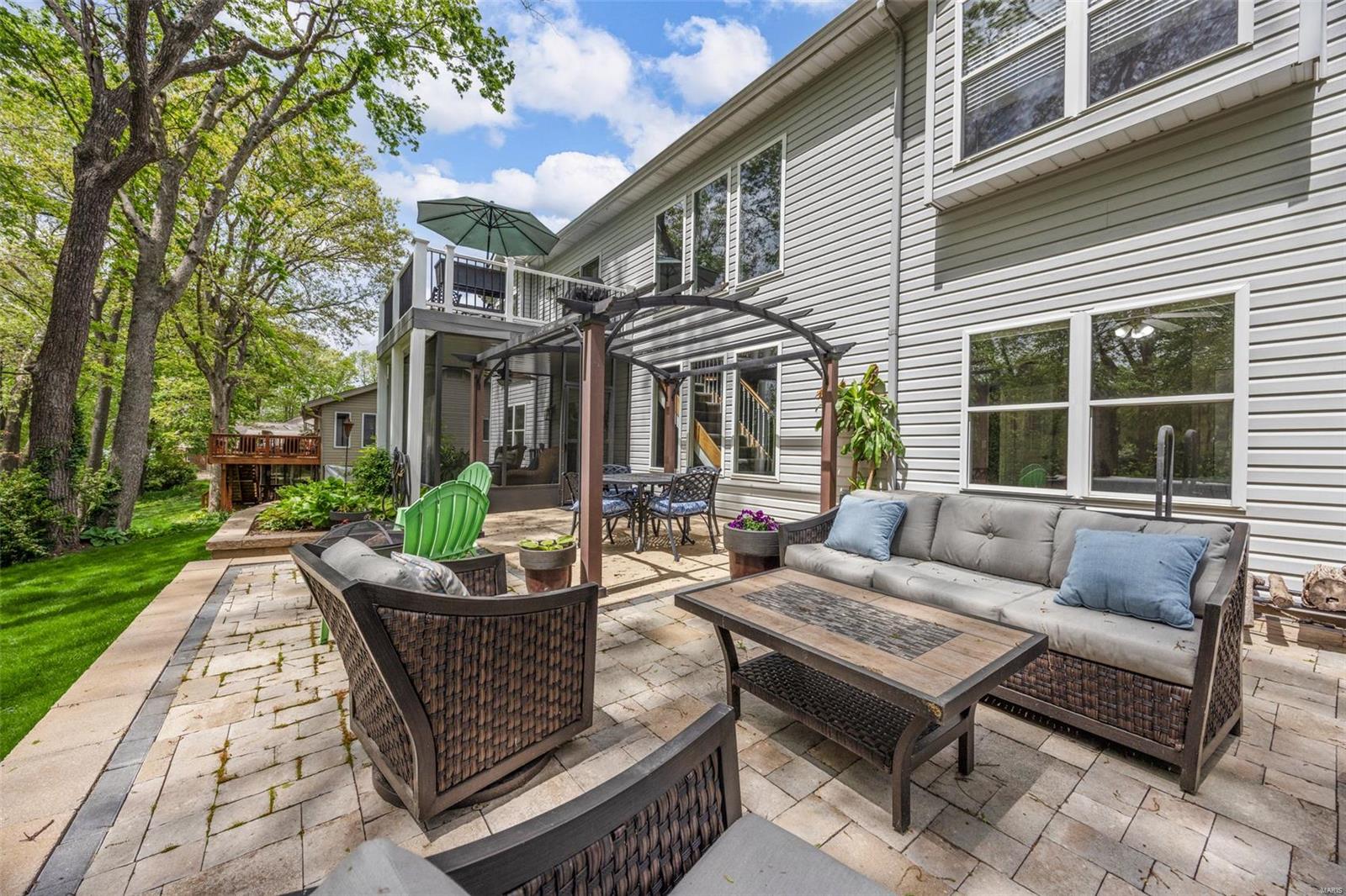 Lake St Louis, Missouri 63367, United States, 5 Bedrooms Bedrooms, ,3 BathroomsBathrooms,Residential,Pending,112455