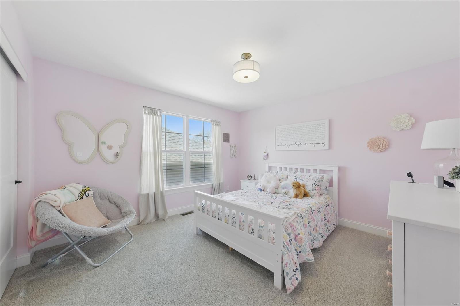 Kirkwood, Missouri 63122, United States, 5 Bedrooms Bedrooms, ,4 BathroomsBathrooms,Residential,Pending,100505