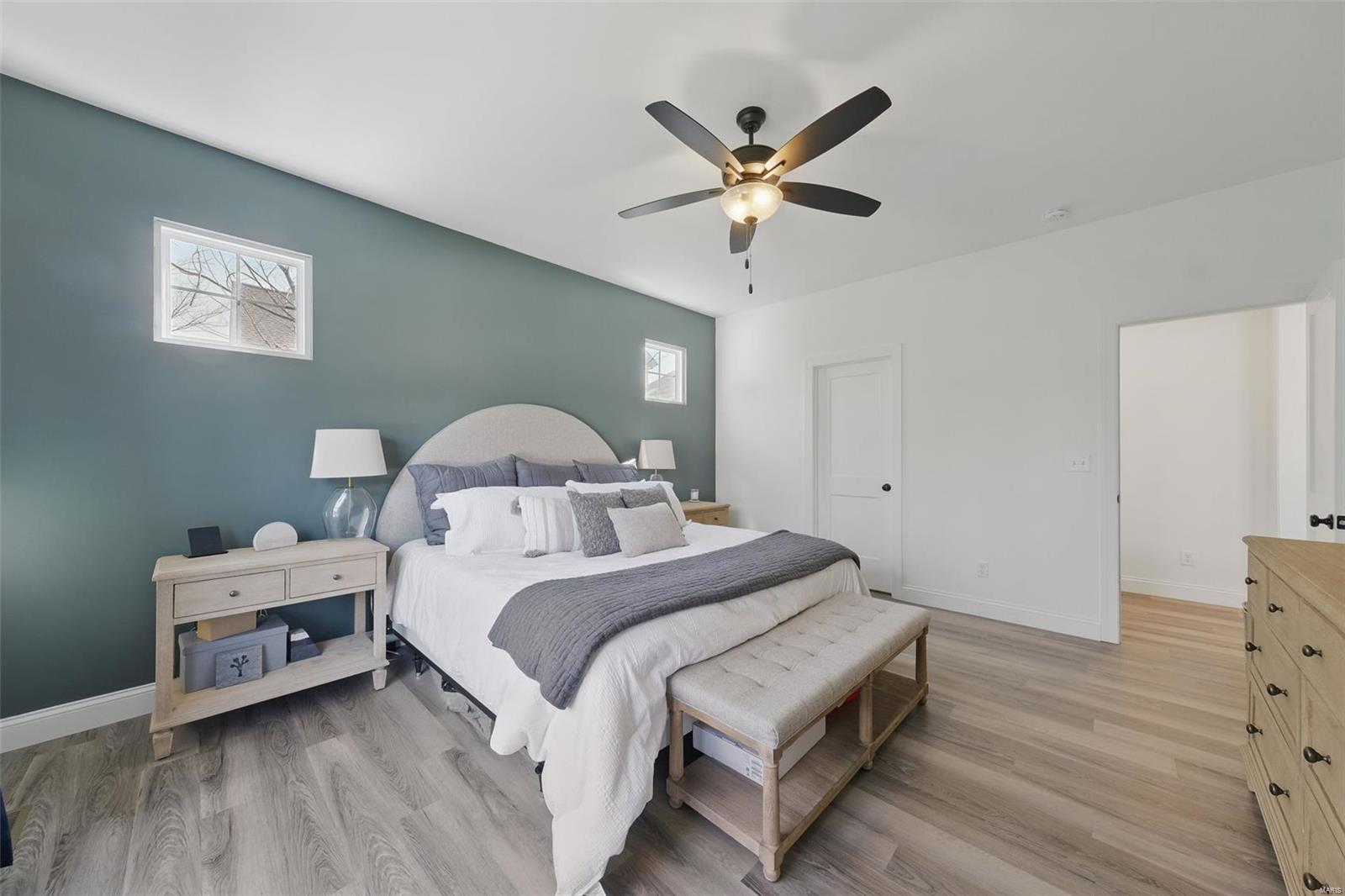 Kirkwood, Missouri 63122, United States, 5 Bedrooms Bedrooms, ,4 BathroomsBathrooms,Residential,Pending,100505