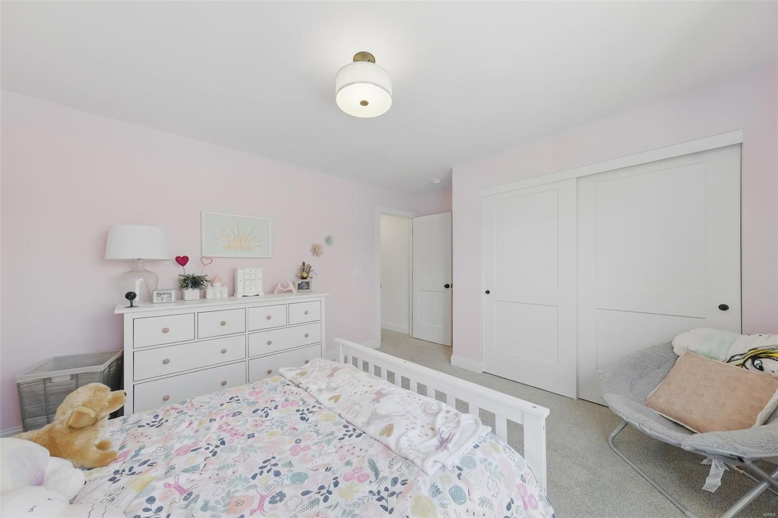 Kirkwood, Missouri 63122, United States, 5 Bedrooms Bedrooms, ,4 BathroomsBathrooms,Residential,Pending,100505