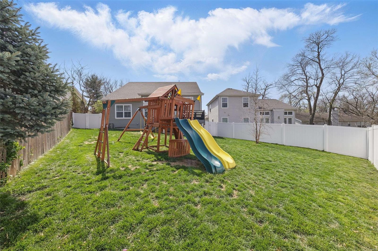 Kirkwood, Missouri 63122, United States, 5 Bedrooms Bedrooms, ,4 BathroomsBathrooms,Residential,Pending,100505